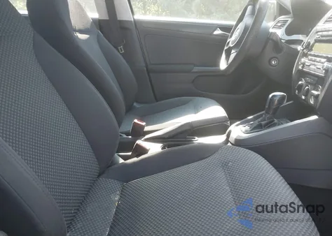 2011 Volkswagen Jetta 2.0L S z USA, uszkodzony, nr VIN 3VW2K7AJ5BM076720